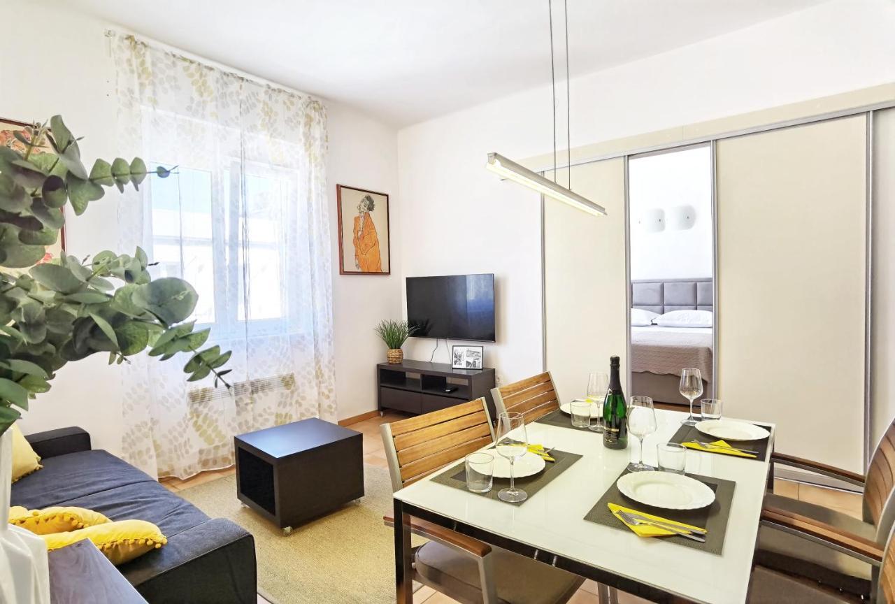 City Center Apartment Soldic สปลิท ภายนอก รูปภาพ