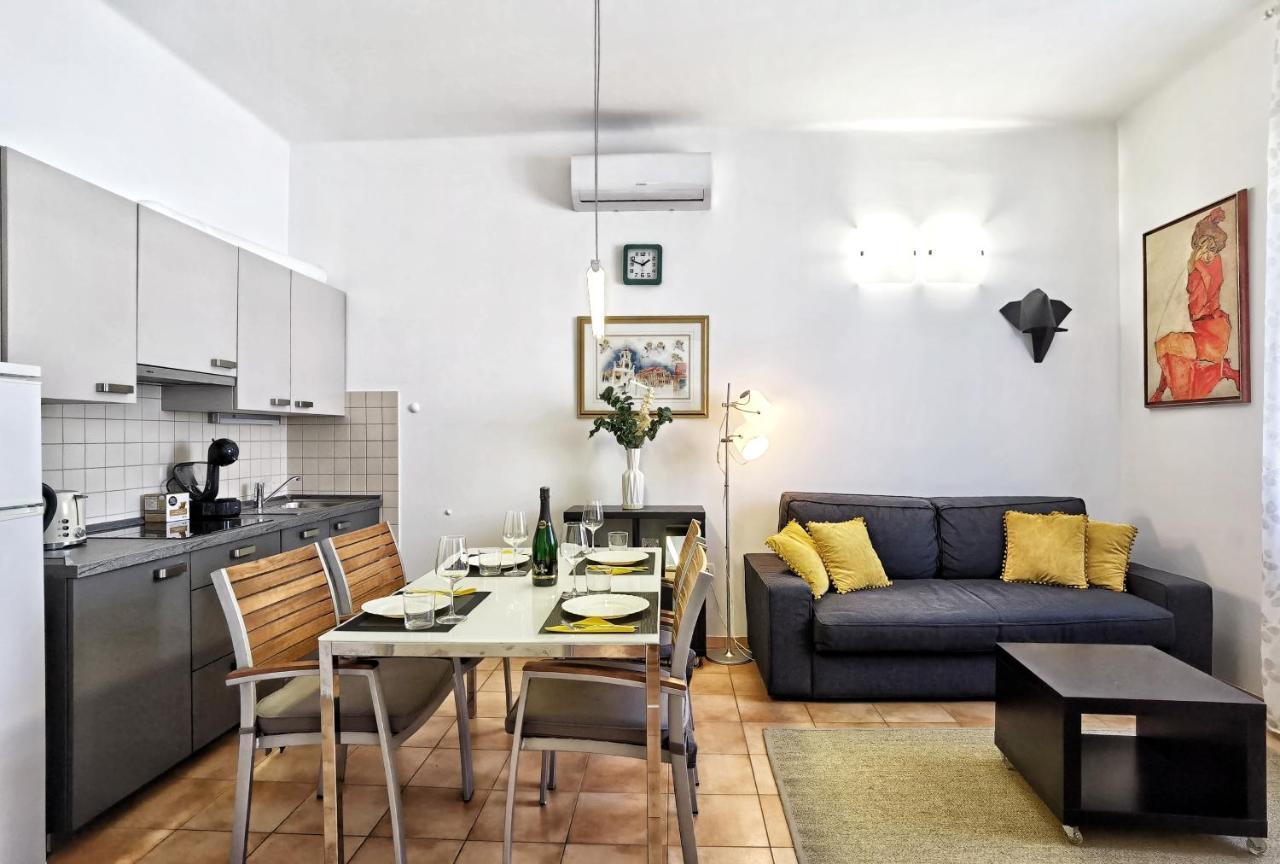 City Center Apartment Soldic สปลิท ภายนอก รูปภาพ