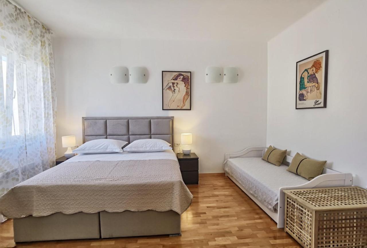 City Center Apartment Soldic สปลิท ภายนอก รูปภาพ